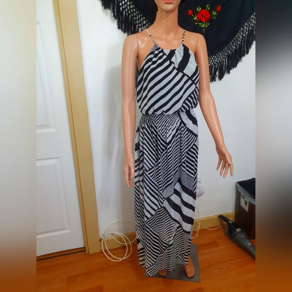 Sweet Storm swimsuit cover up